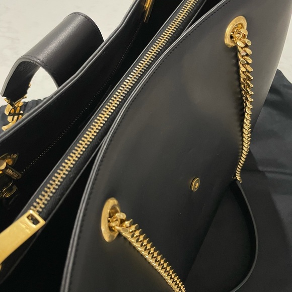 Saint Laurent Classic Monogramme Large Satchel - Picture 9 of 9